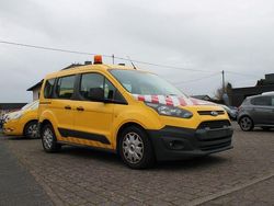 Gelb Gebraucht 2015 Ford Tourneo Connect Trend Van / Kleinbus | 4.700 € (Etwas zu teuer)