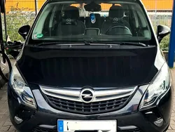 Schwarz Gebraucht 2016 Opel Zafira Tourer Business Van / Kleinbus | 7.900 € (Fairer Preis)