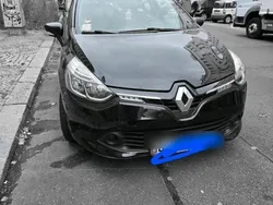 Schwarz Gebraucht 2015 Renault Clio GrandTour Kombi | 7.500 €
