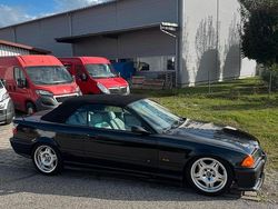 Schwarz Gebraucht 1995 BMW 328 Cabriolet Cabrio | 9.900 €