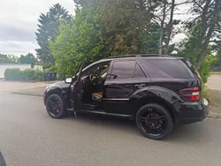 Schwarz Gebraucht 2008 Mercedes ML420 SUV | 12.500 €