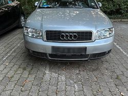 Silber Gebraucht 2001 Audi A4 Limousine | 1.000 € (Superpreis)