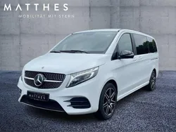 Weiß Gebraucht 2022 Mercedes V300 AMG Van / Kleinbus | 79.850 €