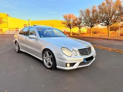 Silber Gebraucht 2006 Mercedes E63 AMG AMG Limousine | 19.800 €