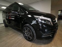 Schwarz Gebraucht 2018 Mercedes V220 AMG line Van / Kleinbus | 39.990 € (Fairer Preis)