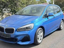 Blau Gebraucht 2018 BMW 225 Active Tourer iPerformance Van / Kleinbus | 15.490 € (Fairer Preis)
