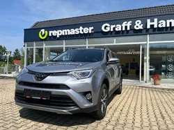 Silber Gebraucht 2018 Toyota RAV4 SUV | 21.990 € (Fairer Preis)