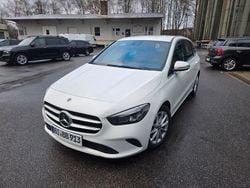 Weiß Gebraucht 2019 Mercedes B220 Progressive Van / Kleinbus | 20.450 € (Guter Preis)
