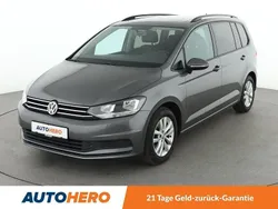 Grau Gebraucht 2015 VW Touran Comfortline Van / Kleinbus | 17.600 € (Fairer Preis)