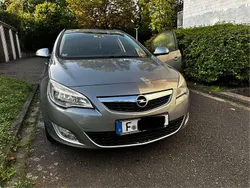 Silber Gebraucht 2012 Opel Astra Sport Kombi | 2.950 € (Guter Preis)