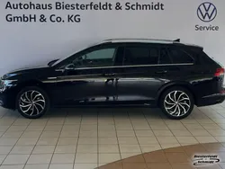 Deep black perleffekt (metallic) Gebraucht 2021 VW Golf VIII Style Kombi | 20.790 € (Fairer Preis)