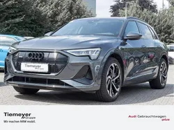 Grau Gebraucht 2023 Audi e-tron S-Line SUV | 35.950 € (Fairer Preis)