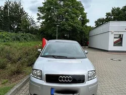 Silber Gebraucht 2001 Audi A2 Kleinwagen | 1.800 €