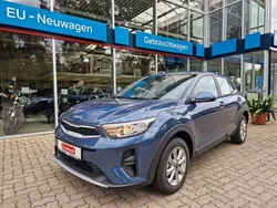Blau Gebraucht 2023 Kia Stonic Edition 7 SUV | 16.899 € (Guter Preis)
