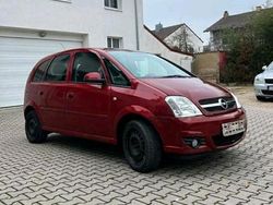 Rot Gebraucht 2006 Opel Meriva Van / Kleinbus | 1.299 € (Guter Preis)