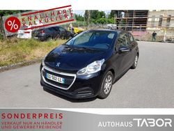 Lackierung schwarz perla nera/ Gebraucht 2015 Peugeot 208 Access Kleinwagen | 2.985 € (Superpreis)