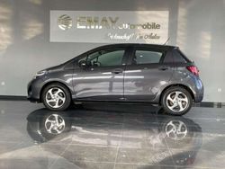 Grau Gebraucht 2016 Toyota Yaris Hybrid Edition-S Limousine | 14.989 € (Fairer Preis)