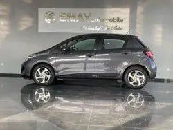 Grau Gebraucht 2016 Toyota Yaris Hybrid Edition-S Limousine | 14.989 € (Etwas zu teuer)