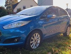 Blau Gebraucht 2016 Ford Fiesta Titanium Limousine | 5.050 €
