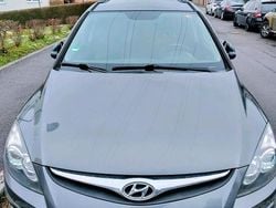Grau Gebraucht 2011 Hyundai i30 Kombi | 3.650 € (Etwas zu teuer)