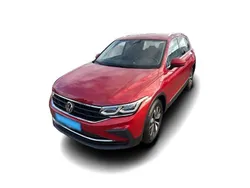 Rot Gebraucht 2023 VW Tiguan Move SUV | 32.849 € (Fairer Preis)