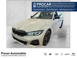 Weiß Gebraucht 2022 BMW 330e M Sport Kombi | 39.495 € (Etwas zu teuer)