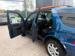 Blau Gebraucht 2002 Mercedes ML320 SUV | 4.200 € (Fairer Preis)