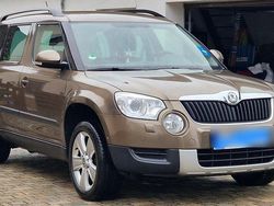 Braun Gebraucht 2012 Skoda Yeti SUV | 5.950 € (Fairer Preis)