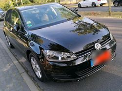 Schwarz Gebraucht 2015 VW Golf VII Limousine | 8.000 € (Fairer Preis)