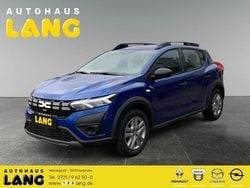 Blau Gebraucht 2023 Dacia Sandero Stepway Kleinwagen | 14.990 € (Guter Preis)