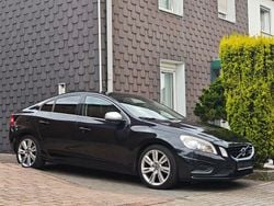 Schwarz Gebraucht 2013 Volvo S60 R-Design Limousine | 11.950 € (Fairer Preis)