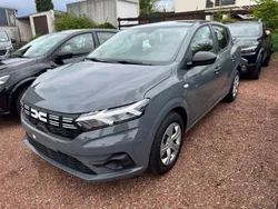 Urban grau Neu 2024 Dacia Sandero Essentiel Kleinwagen | 15.900 € (Fairer Preis)
