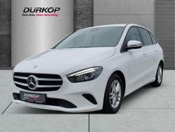 Weiß Gebraucht 2019 Mercedes B180 Style Van / Kleinbus | 19.490 € (Superpreis)
