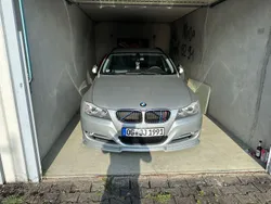 Schwarz Gebraucht 2010 BMW 318 Exclusive Kombi | 4.900 € (Guter Preis)