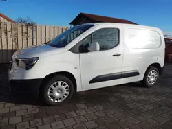Weiß Gebraucht 2020 Opel Combo Edition Van / Kleinbus | 14.900 € (Fairer Preis)