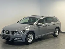 Mondsteingrau Gebraucht 2023 VW Passat Business Kombi | 26.900 € (Fairer Preis)