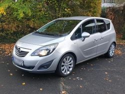 Silber Gebraucht 2011 Opel Meriva Van / Kleinbus | 4.999 € (Etwas zu teuer)