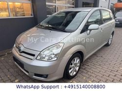 Silber Gebraucht 2004 Toyota Corolla Verso Executive Van / Kleinbus | 6.990 € (Teuer)