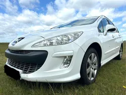 Weiß Gebraucht 2008 Peugeot 308 Kombi | 2.490 €