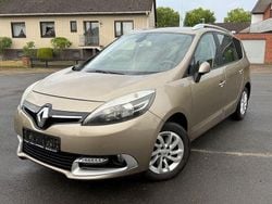 Braun Gebraucht 2014 Renault Scénic III Initiale Paris Van / Kleinbus | 7.100 € (Fairer Preis)