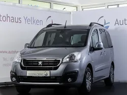 Grau Gebraucht 2016 Peugeot Partner Tepee Active Van / Kleinbus | 14.690 € (Fairer Preis)