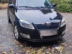 Schwarz Gebraucht 2013 Skoda Roomster Van / Kleinbus | 4.700 € (Fairer Preis)