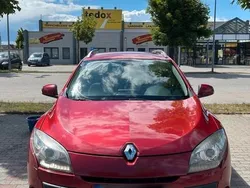 Rot Gebraucht 2009 Renault Mégane III Kombi | 3.250 €