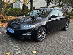 Schwarz Gebraucht 2016 Skoda Octavia RS Kombi | 18.999 € (Fairer Preis)