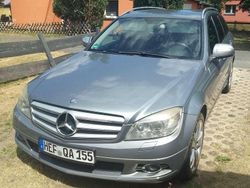 Grau Gebraucht 2008 Mercedes 220 Kombi | 3.600 €