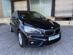 Schwarz Gebraucht 2018 BMW 218 Active Tourer Sport Line Van / Kleinbus | 12.900 € (Guter Preis)