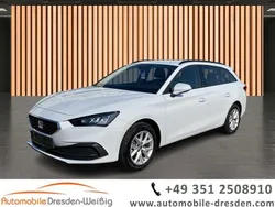 Weiss Gebraucht 2024 Seat Leon | 21.890 € (Guter Preis)