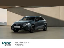 Grün Neu 2025 Audi A3 Sportback e-tron S-Line Limousine | 49.980 € (Fairer Preis)