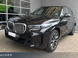 Saphirschwarz metallic Gebraucht 2024 BMW X5 Comfort Edition SUV | 79.992 € (Superpreis)