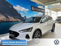 Weiß Gebraucht 2023 Ford Focus Active Limousine | 19.450 € (Guter Preis)